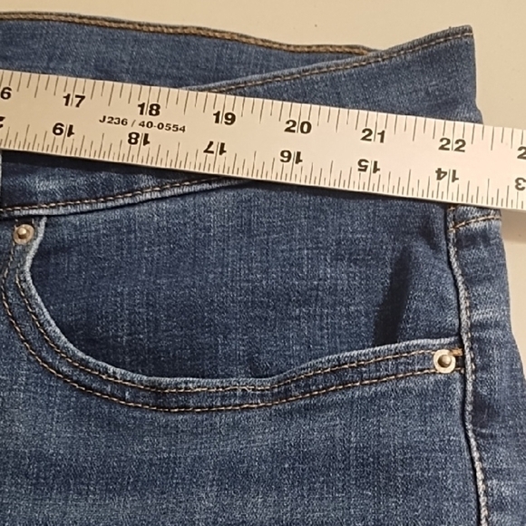 Levi's Dark Blue Stretchy 311 Shaping Skinny Denim Jeans 24W - Picture 4 of 10